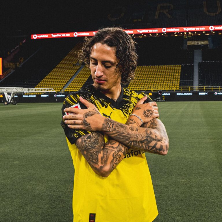 OFFICIAL: Borussia Dortmund have completed the signing of Fabio Silva in a stunning transfer move. The talented forward is set to bolster the squad as the club eyes domestic and European glory.