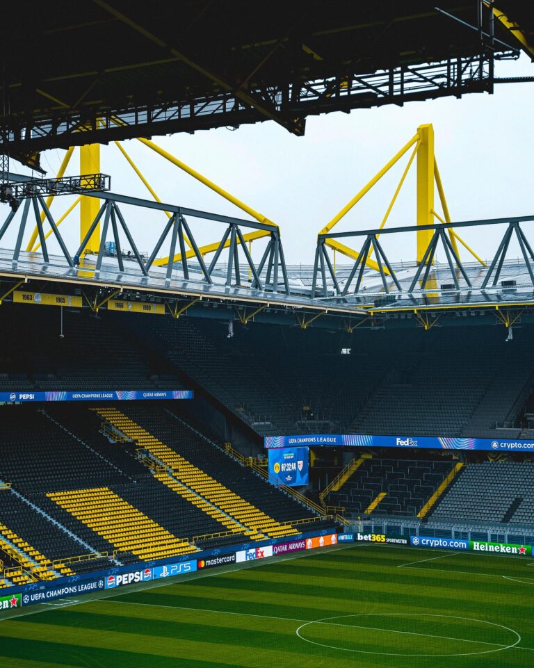 Die Schwarzgelbe Festung: Die Ruhe vor dem Sturm im Signal Iduna Park ️